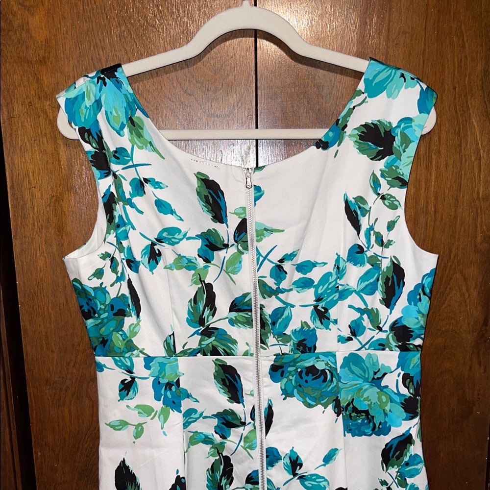 Gabby Skye Blue Floral Mini Dress - Picture 6 of 9